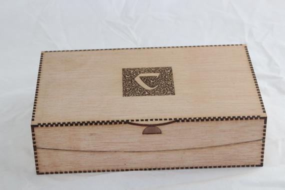 Carcassonne game box - storage for the Carcassonne game - tiles, cards, Meeples and more