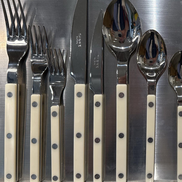 Sabre Silverware Set
