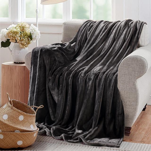 Reafort Ultra Soft Flannel Fleece All Season Light Weight Living Room/Bedroom Warm Throw/Blanket(Dark Grey, Full/Queen 90&quot;X92&quot;)