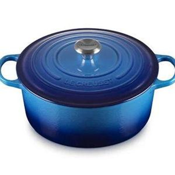Signature Round Dutch Oven 7.25qt in Azure Blue