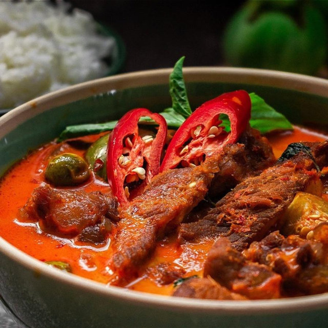 Honeymoon Thailand Spicy Food Challenge