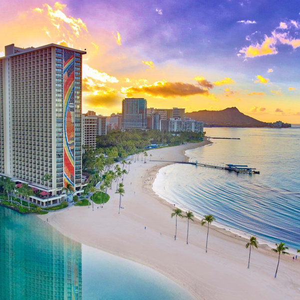 🏝 Honeymoon Resort Stay