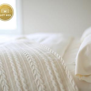Cable Knit Throw