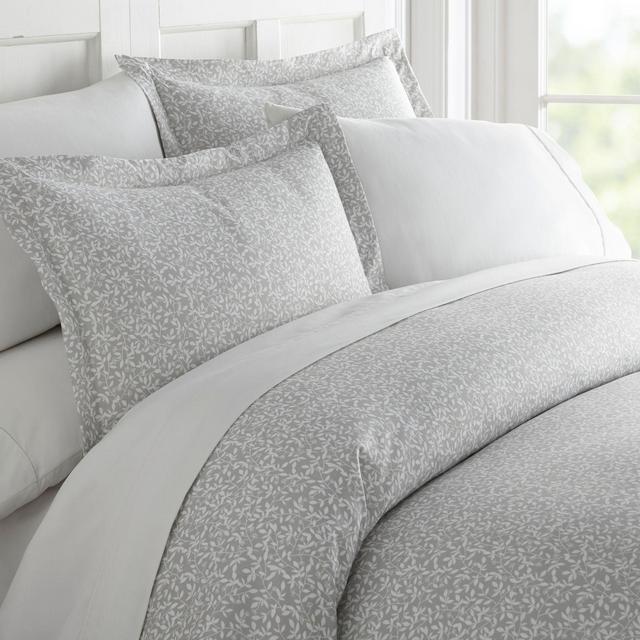 Vine Trellis Queen Duvet Cover Set in Grey