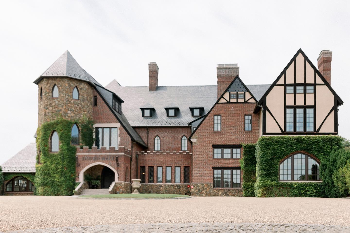 The Wedding Website of Joli Joson and Oliver Mertins