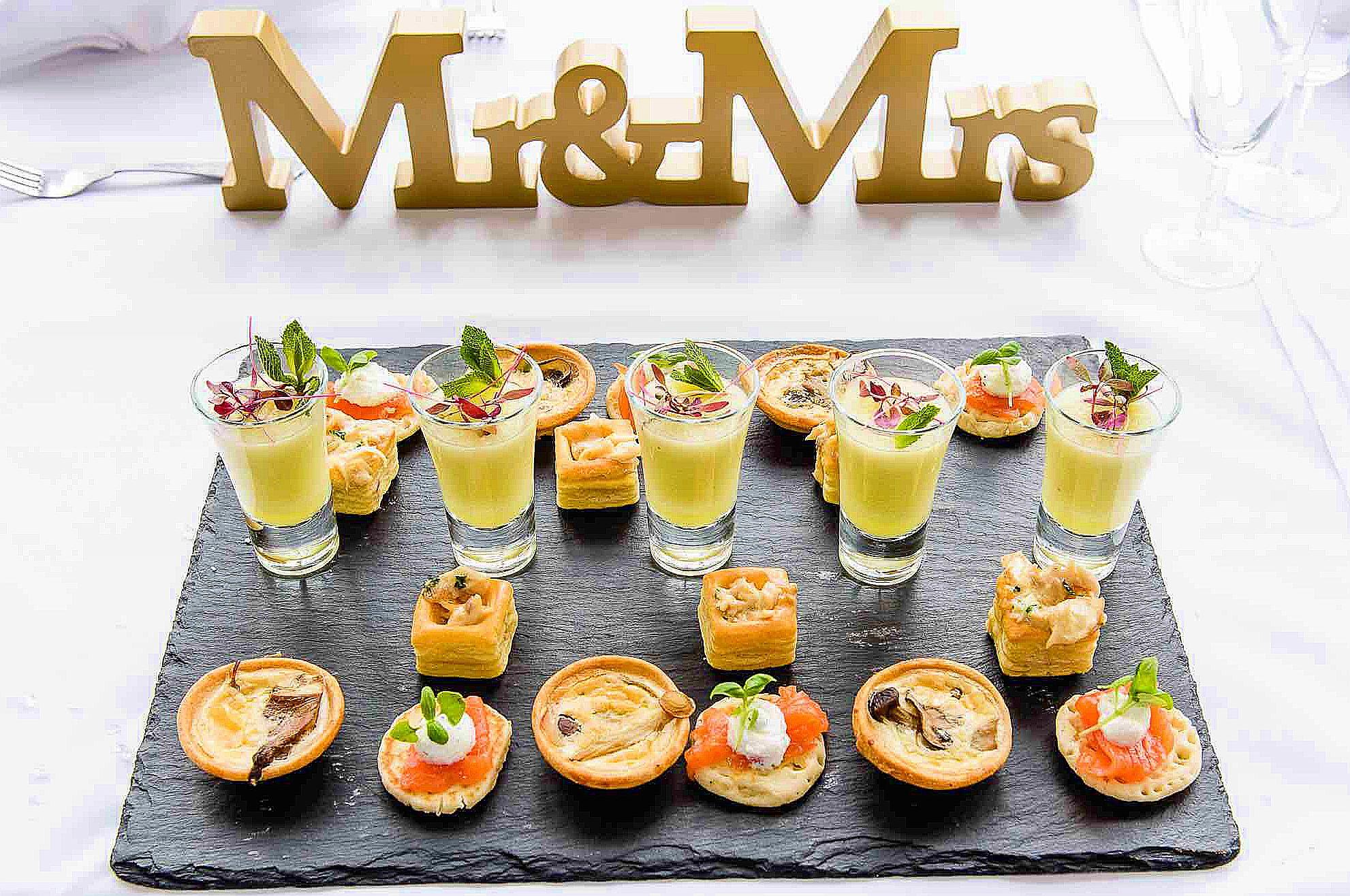 The Wedding Website of Suzanne Odams and Bradley Ferris