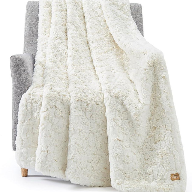 UGG 25517 Amanda Reversible Throw Blanket Flannel Plush Warm Cuddly Cozy Furry Luxurious Soft Blankets for Couch or Bed, 70 x 50-inch, Snow
