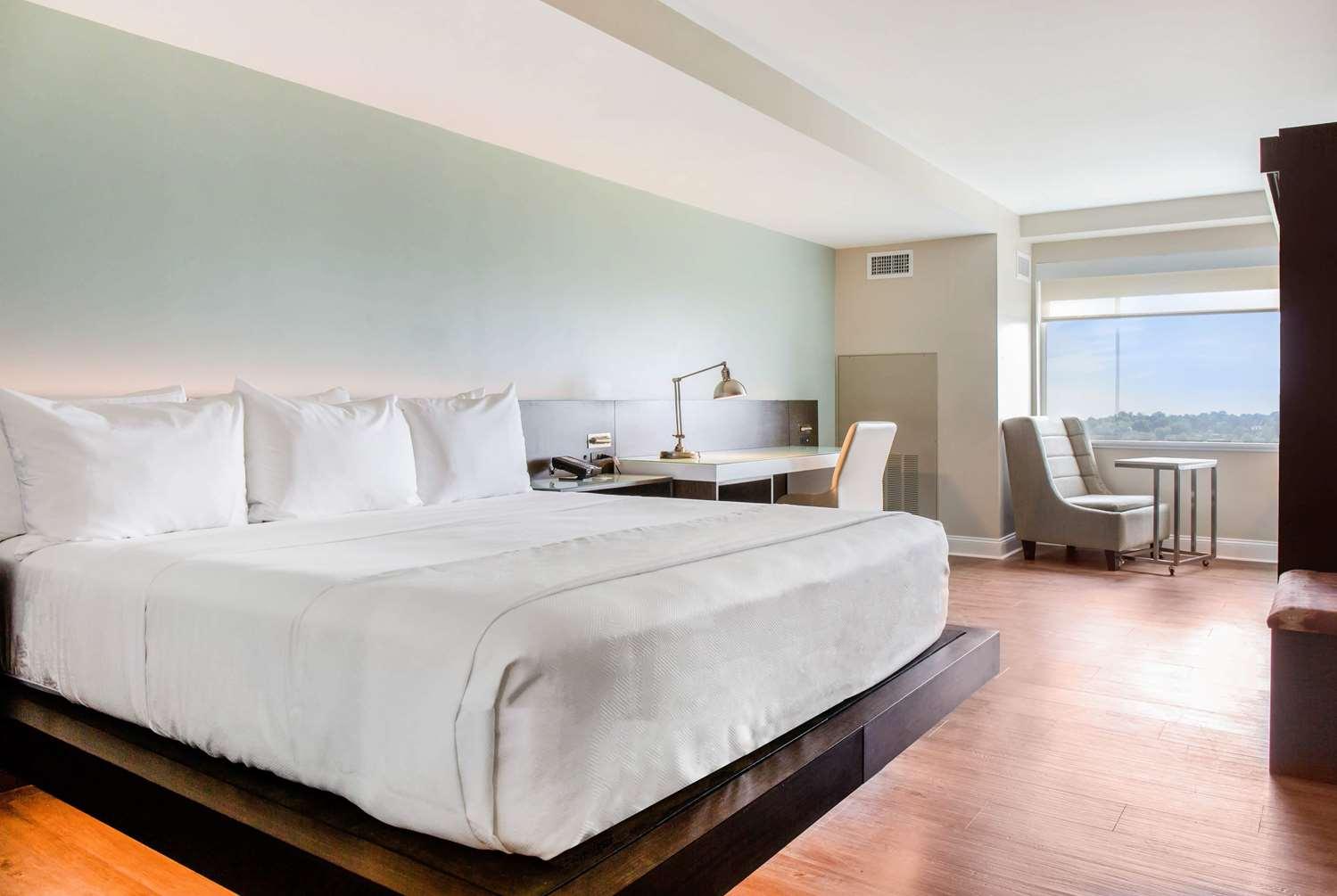 The Wedding Website of Sara Brooks and Matt Brizzi