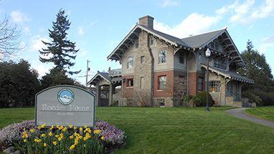 The Wedding Website of Chloe Hovind Clinkenbeard and Thomas Clinkenbeard