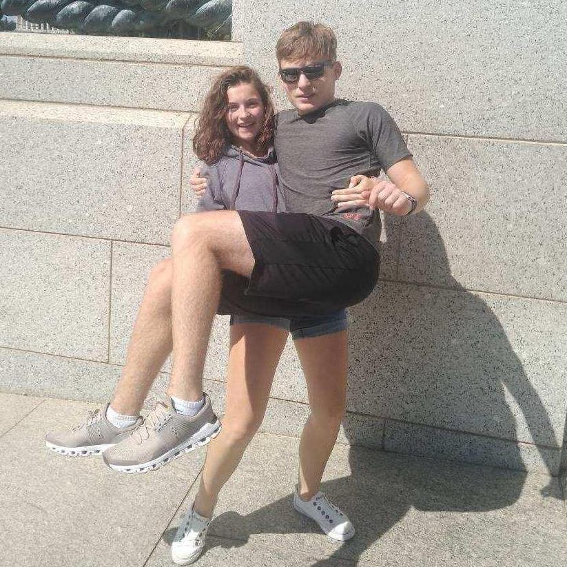 First Washington D.C. school trip (and Tamara testing her strength) (2019)