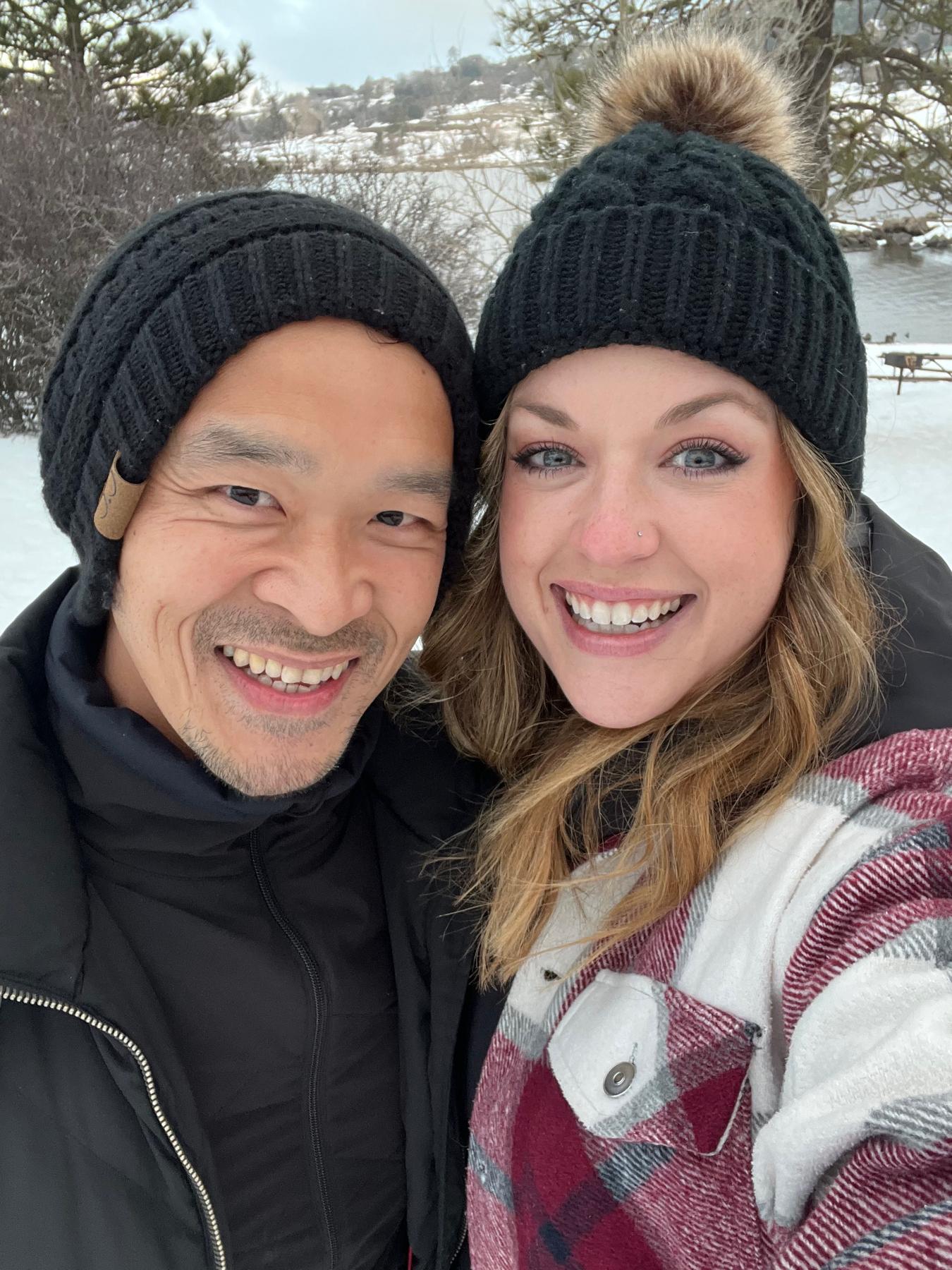 Fri surprised Alicia by taking her to snow in the local mountains.