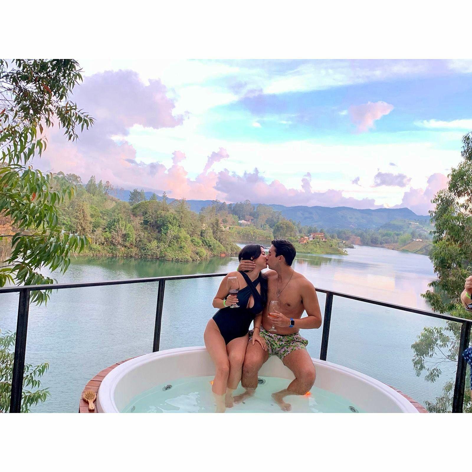 Kisses from Colombia!