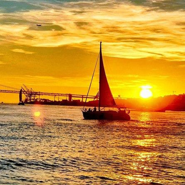 Lisbon Sunset Sailing Cruise