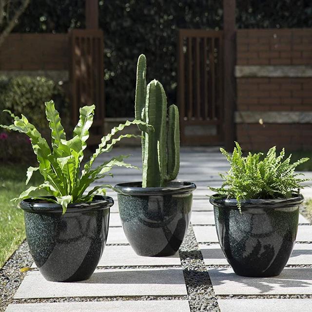 Glitzhome GH20289 Set of 3 Lightweight Faux Ceramic Round Plastic Pot Planters with Drainage Holes for Backyard, Deck or Patio, Black