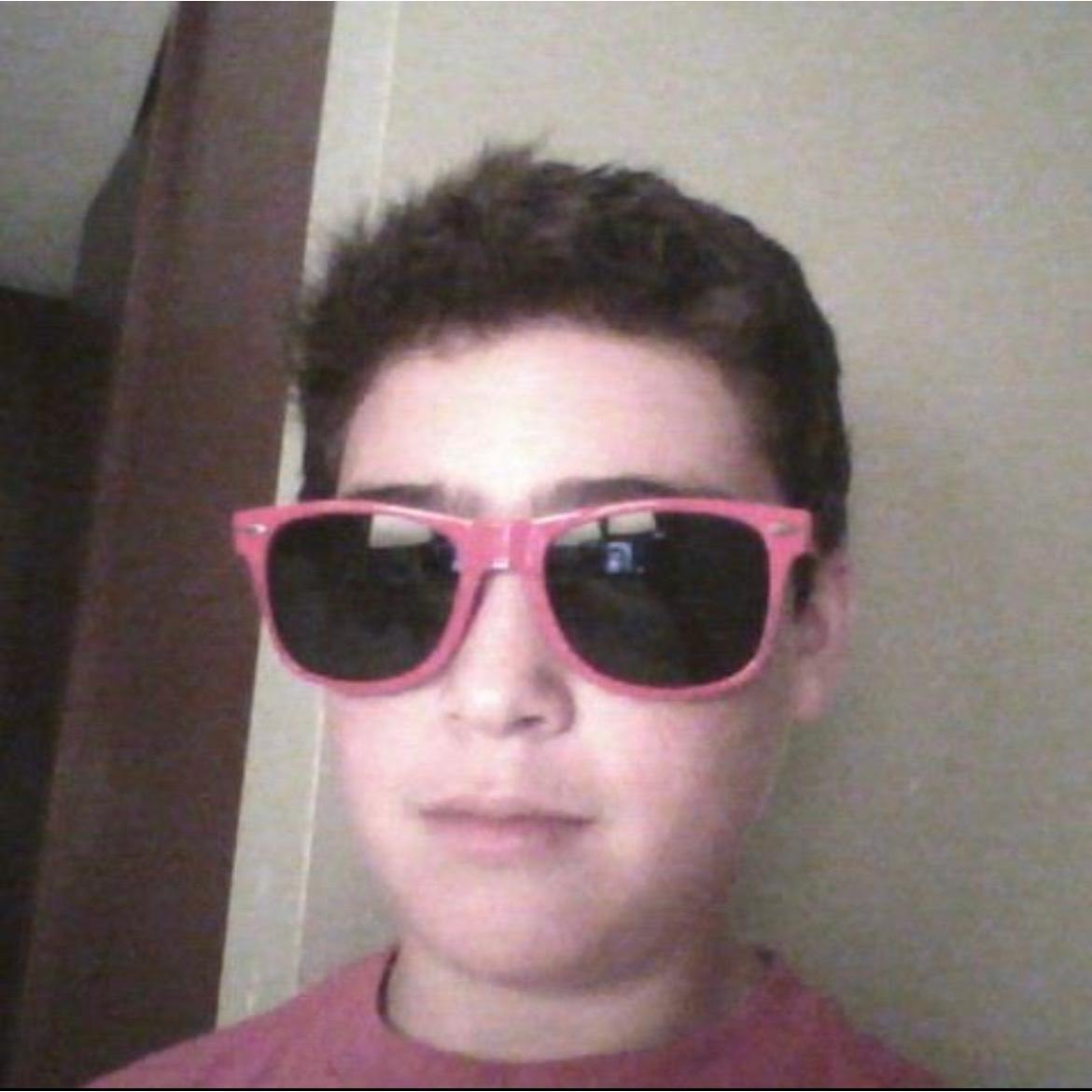 Act Cool, Vales is coming this way.