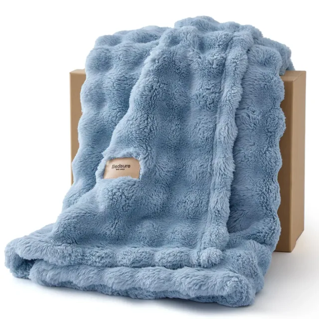 Bedsure 3D Bubble Blanket - GentleSoft Blue Twin, Luxury Soft Cozy All Seasons Throw for College Dorm Sofa Bedroom, Birthday & Wedding Gift