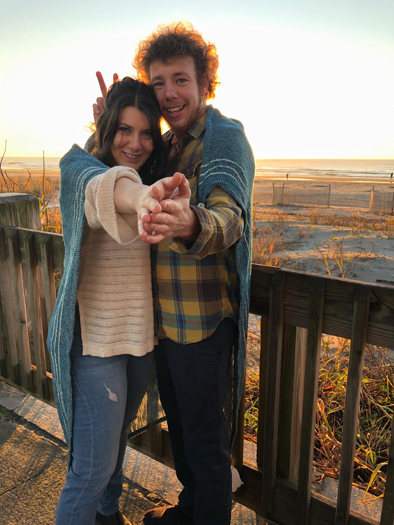 Power posing as a power couple