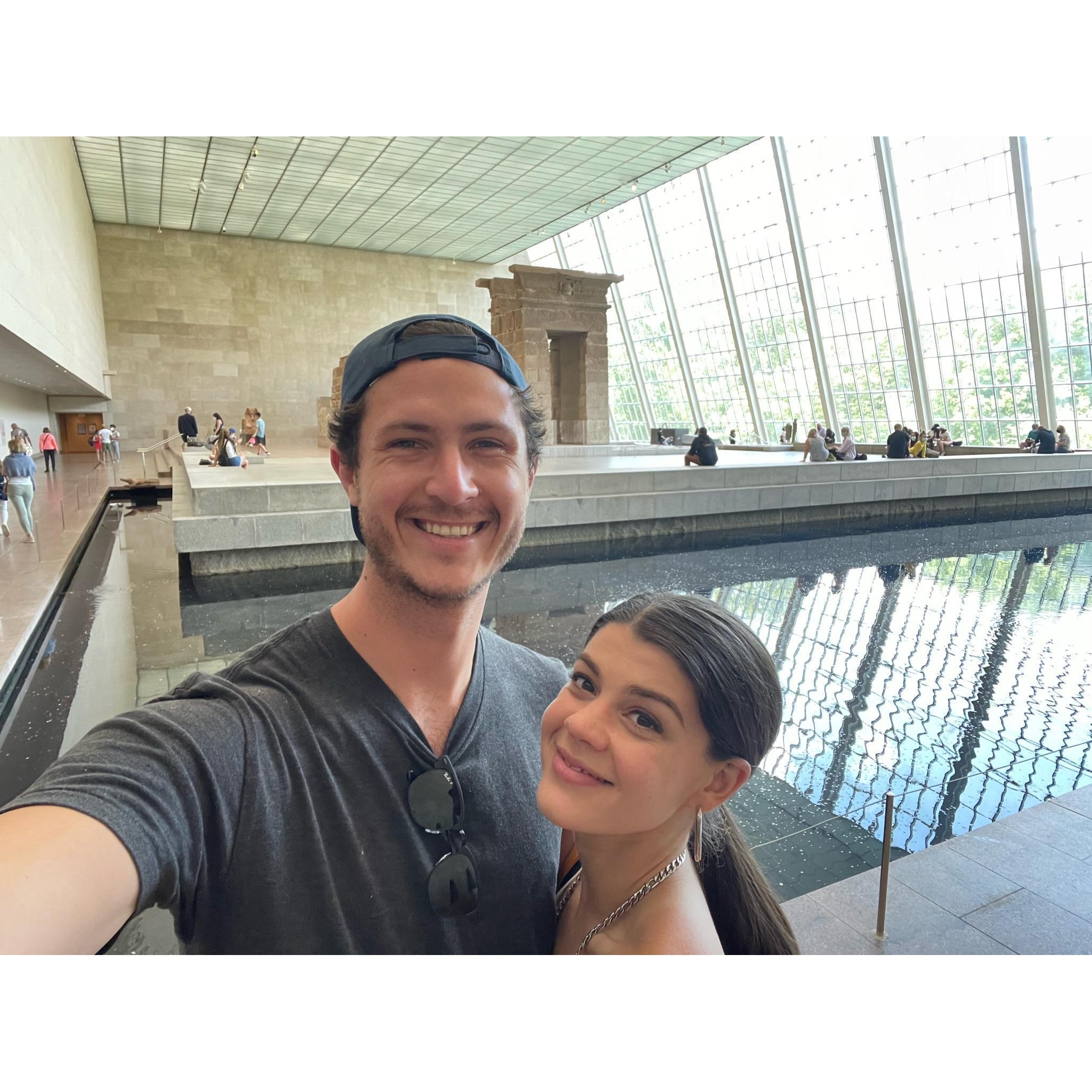 Jen shows Justin one of her favorite places (The MET, NYC | May 2021)