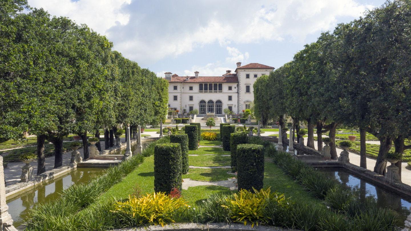 The Wedding Website of Paola Valinski and Lucas Shapiro
