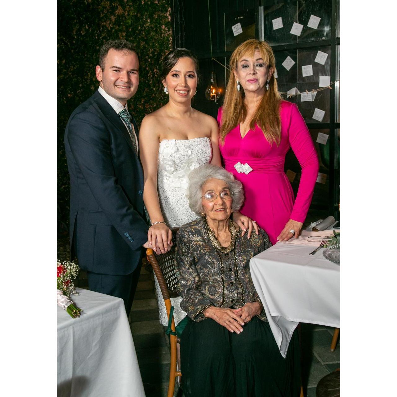 With Jackie's mom and grandma <3