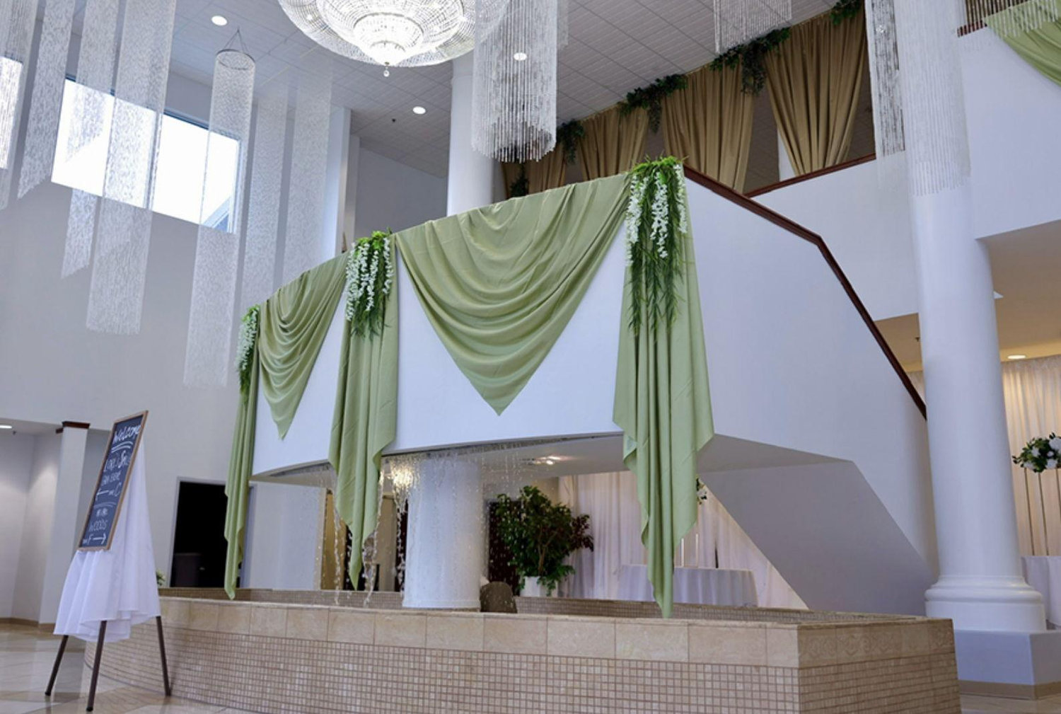 The Wedding Website of Mia Stevens and Chris Baker