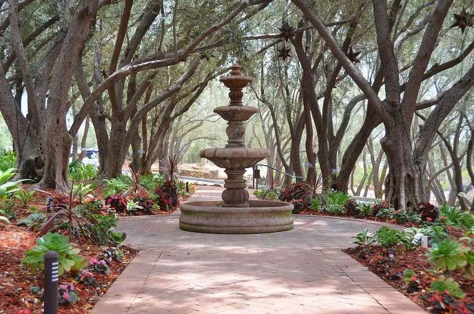 The Wedding Website of Nicholas Anthony Spence and Brittney Ariel Szyszko