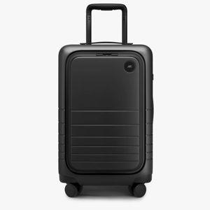 Carry-On Pro