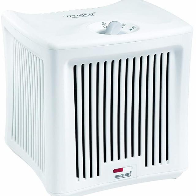 Hamilton Beach TrueAir Room Odor Eliminator with 3 Carbon Filters + Green Mountain Scent Cartridge, Common Household-Tobacco, Pet, Bathroom, Trash (04532GM)
