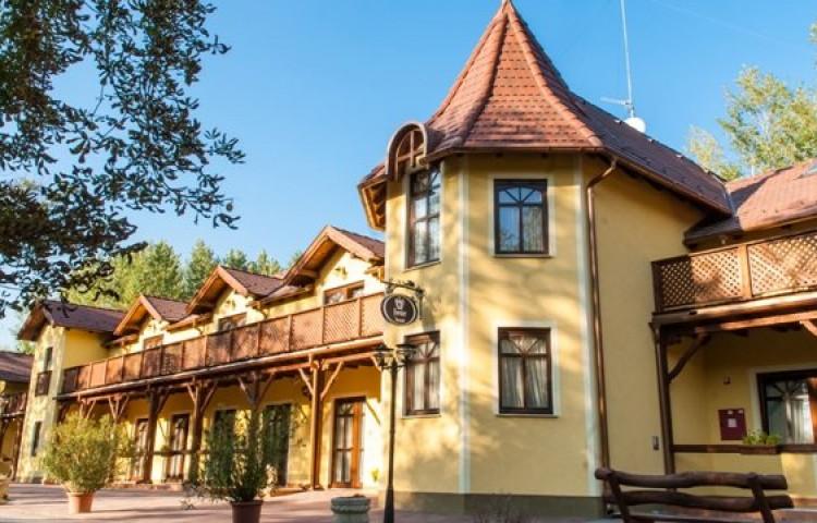 The Wedding Website of Demeter Zubovics and Zsanett Kiss
