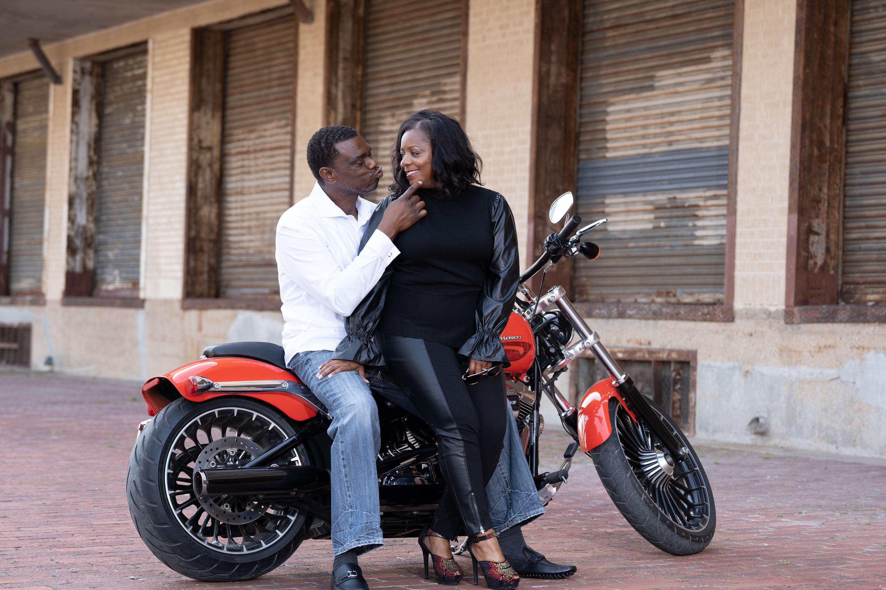 The Wedding Website of Lesley Rhodes and Deon Maroney