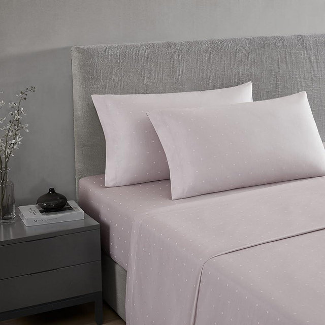 Vera Wang - King Sheet Set, Luxury Sateen Cotton Bedding, 800 Thread Count, Soft & Smooth Bedding Set (Eyelet Pink, King)