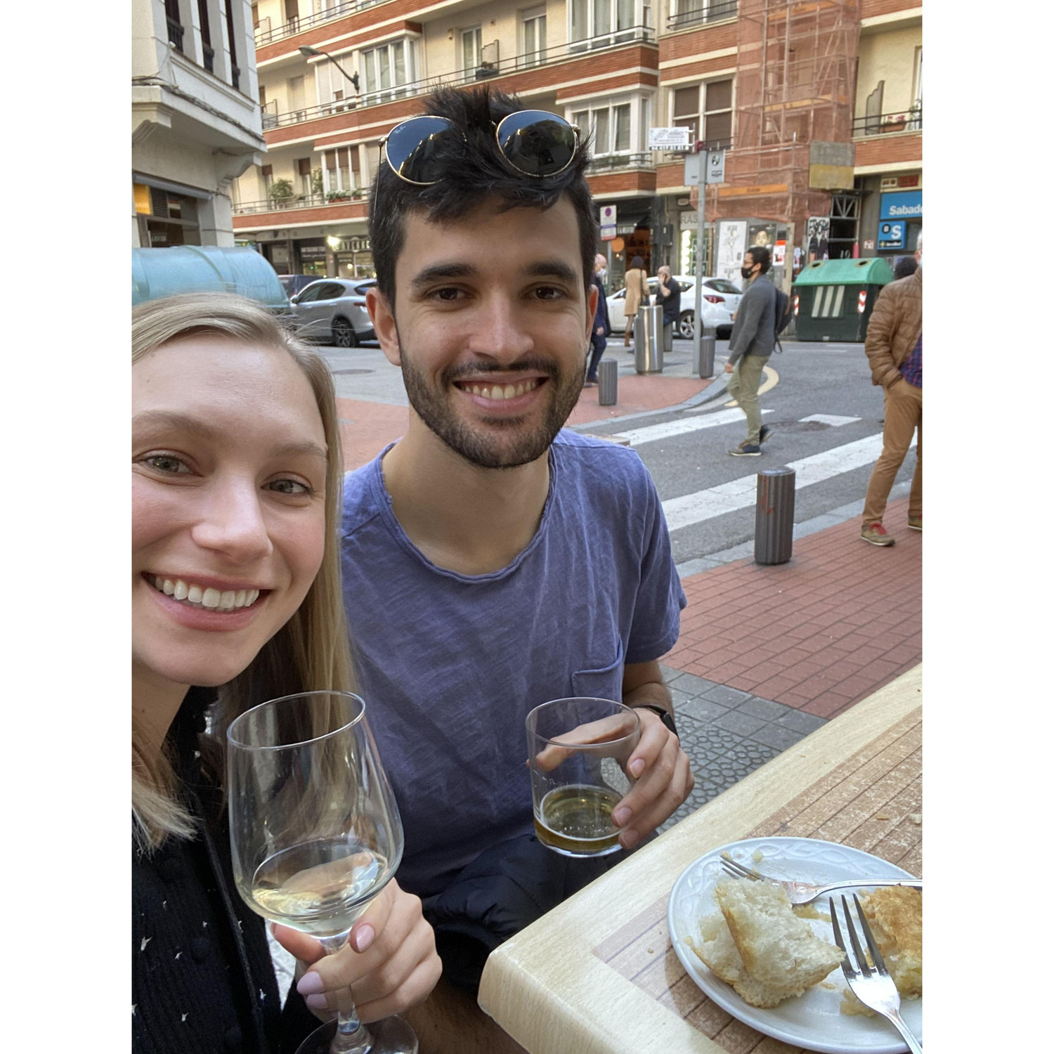 Vino y pintxos en España, mi favorito!