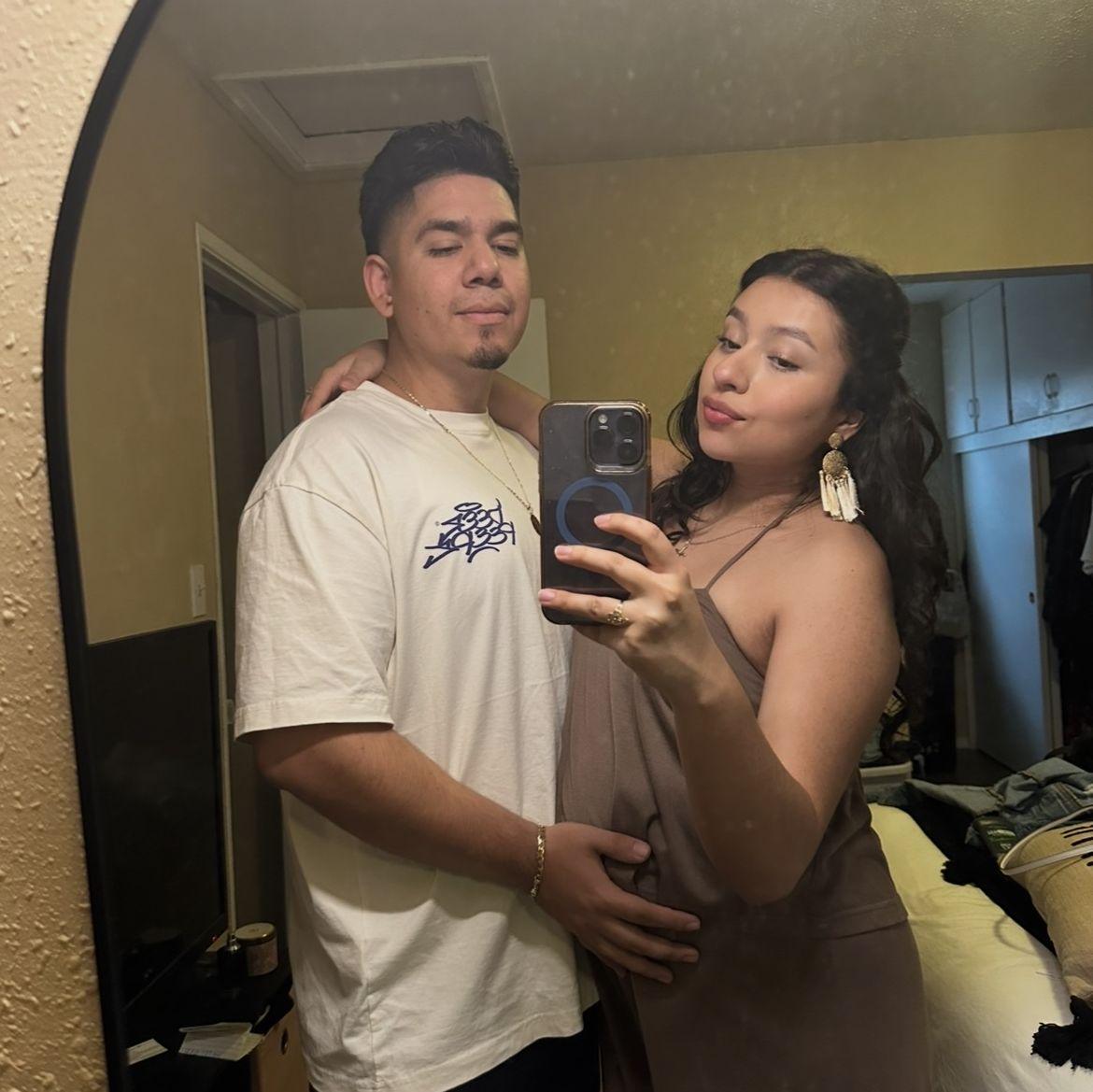 Pregnancy selfie