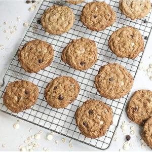 Nordic Ware 43343 Oven Safe Nonstick Baking & Cooling Grid (1/2 Sheet), One Size, Steel