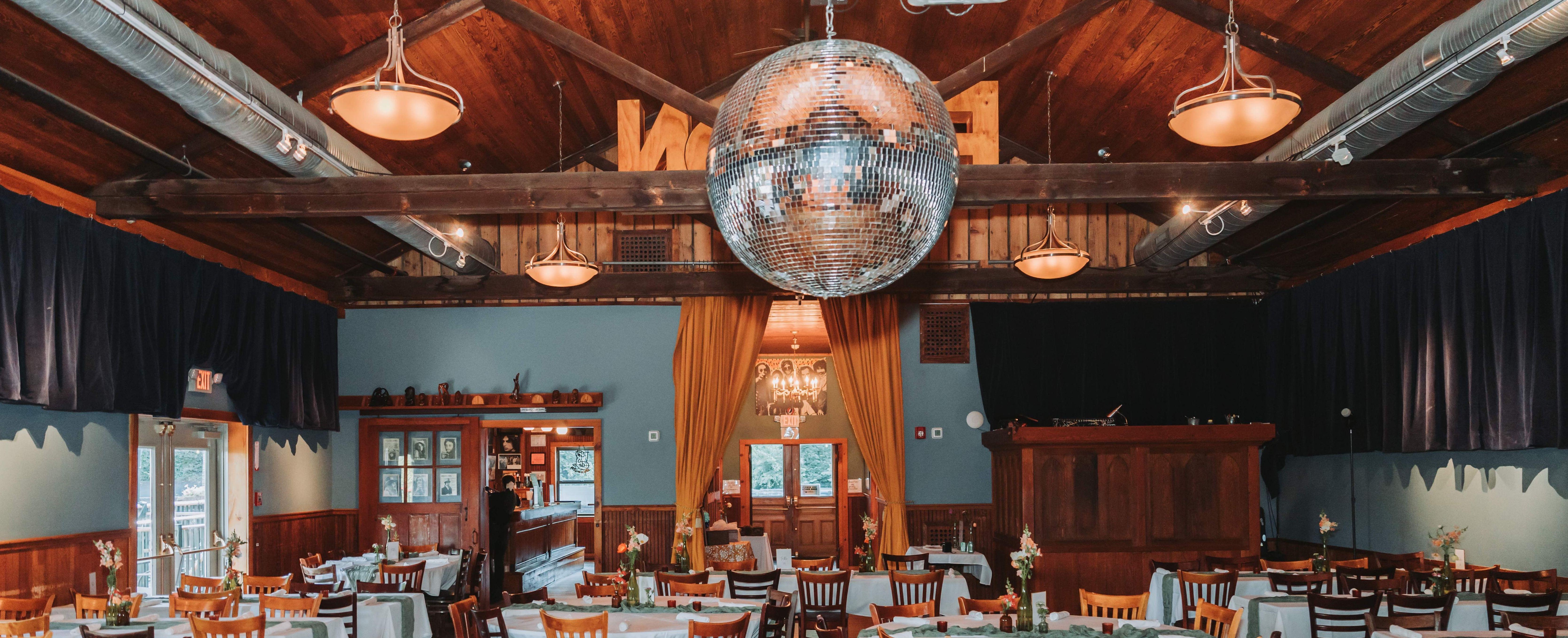 The Wedding Website of Julia Furlan and Devin Cawley