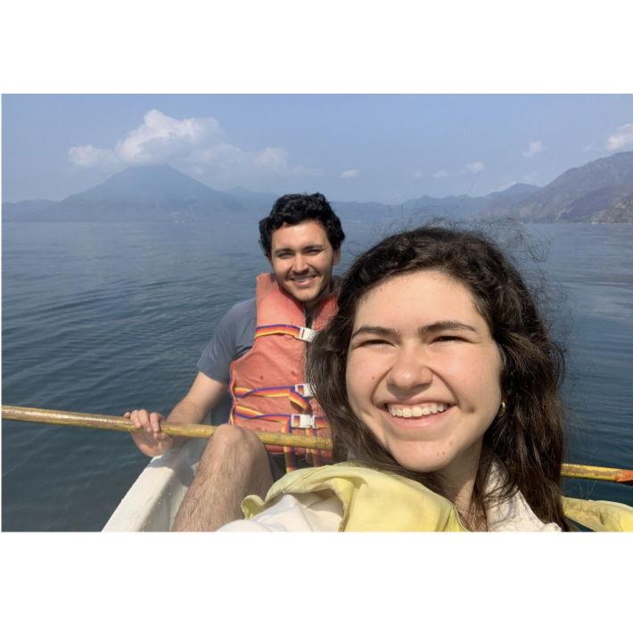 Haciendo Kayak en el Lago Atitlan