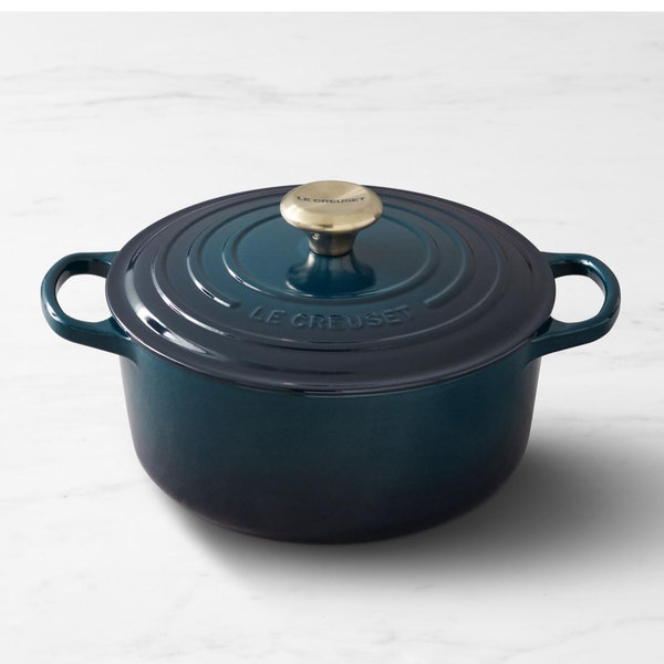 Le Creuset Signature Round Dutch Oven