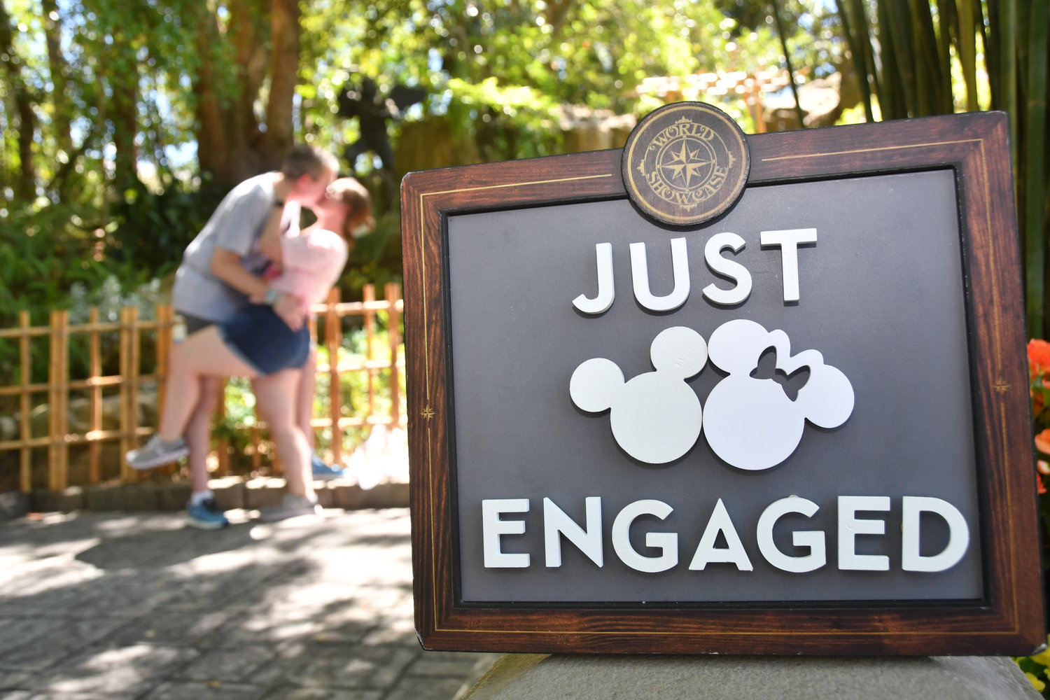 The Wedding Website of Stephanie mahoney and Dan Mahoney