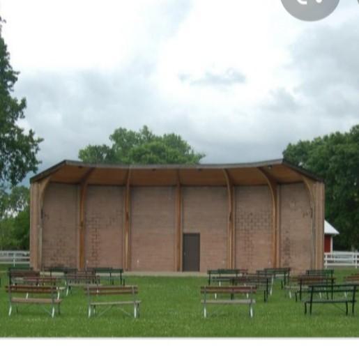 Leas Schwickert Pavilion
Ceremony