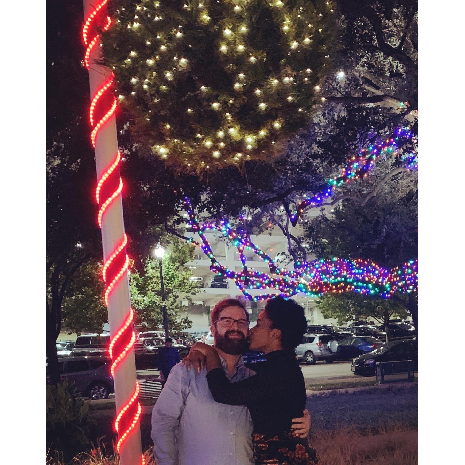 A kiss under the mistletoe!