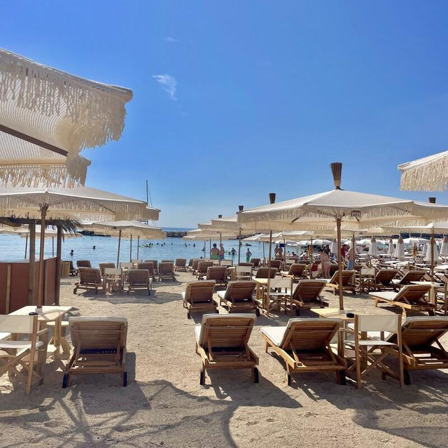 France Beach Club