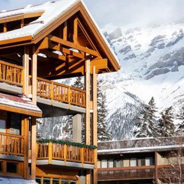 Banff Travel and Accommodations