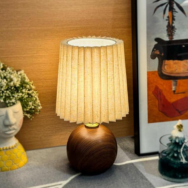 nomoluke Small Pleated Table Lamp for Bedroom, Bedside Lamps for Nightstand, Dimmable Desk Lamp Ceramic Wood Grain Base Round Flaxen Fabric Shade for Living Room, Kids Room, LED Bulb Included (Modern)