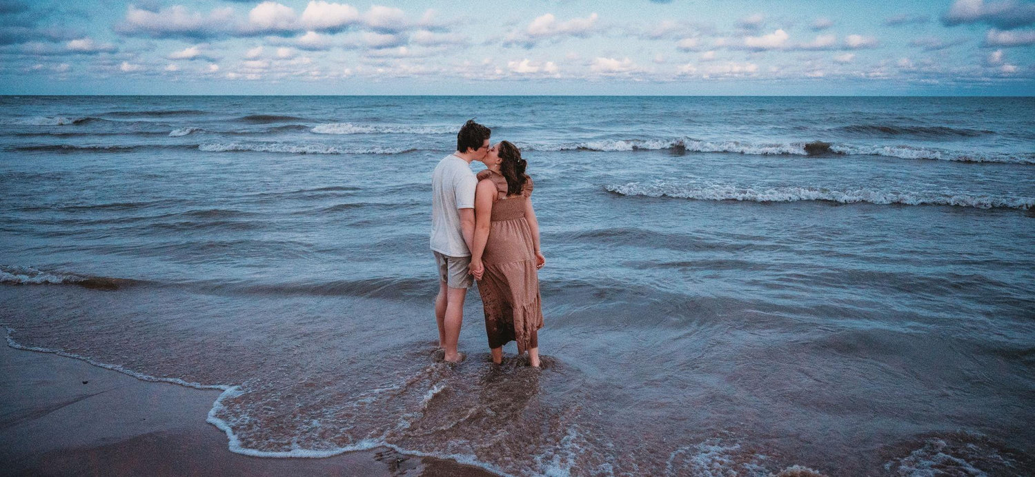 The Wedding Website of Sarah Melcher and Peter Tell