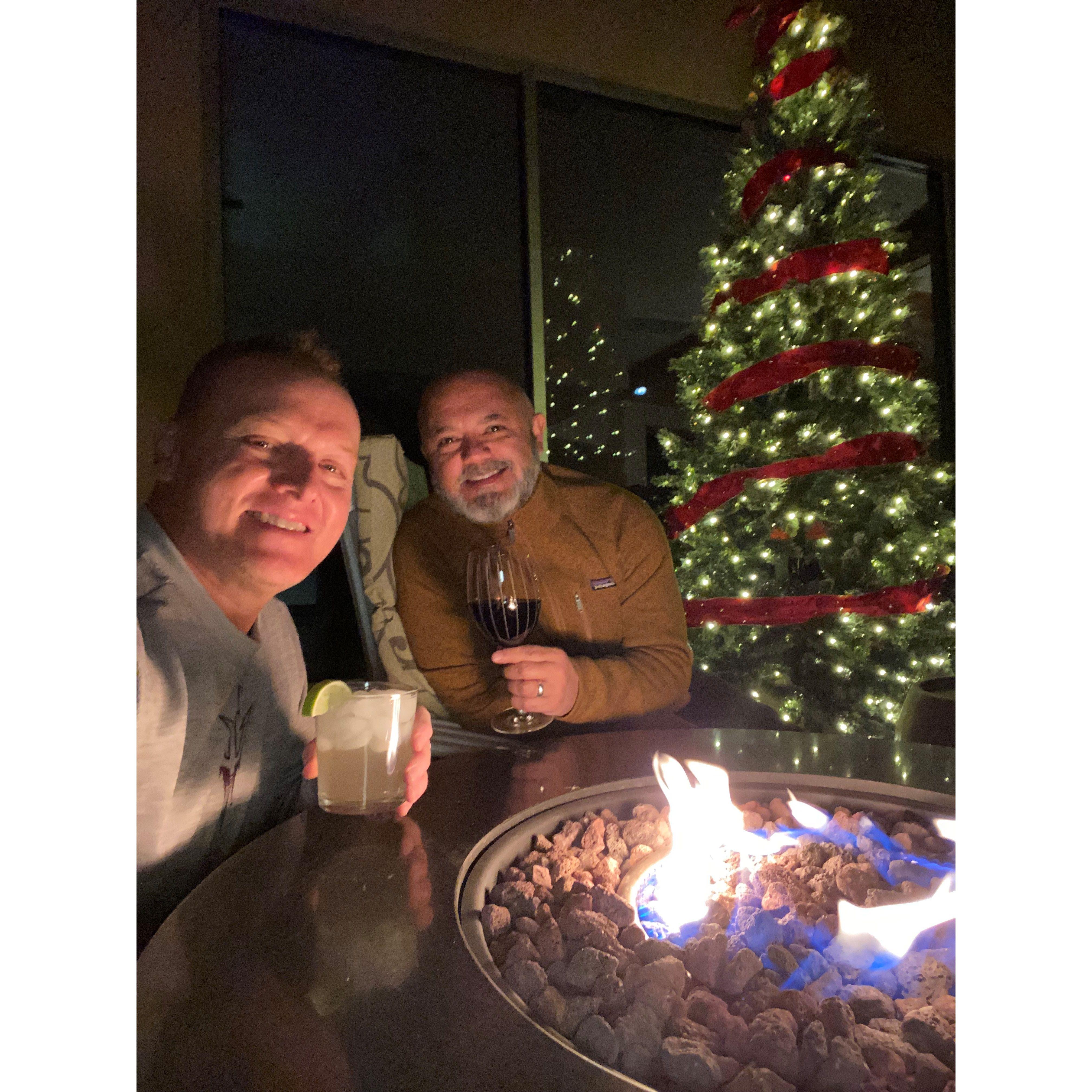 Backyard shenanigans' at Casa Roybal Sánchez - December '22