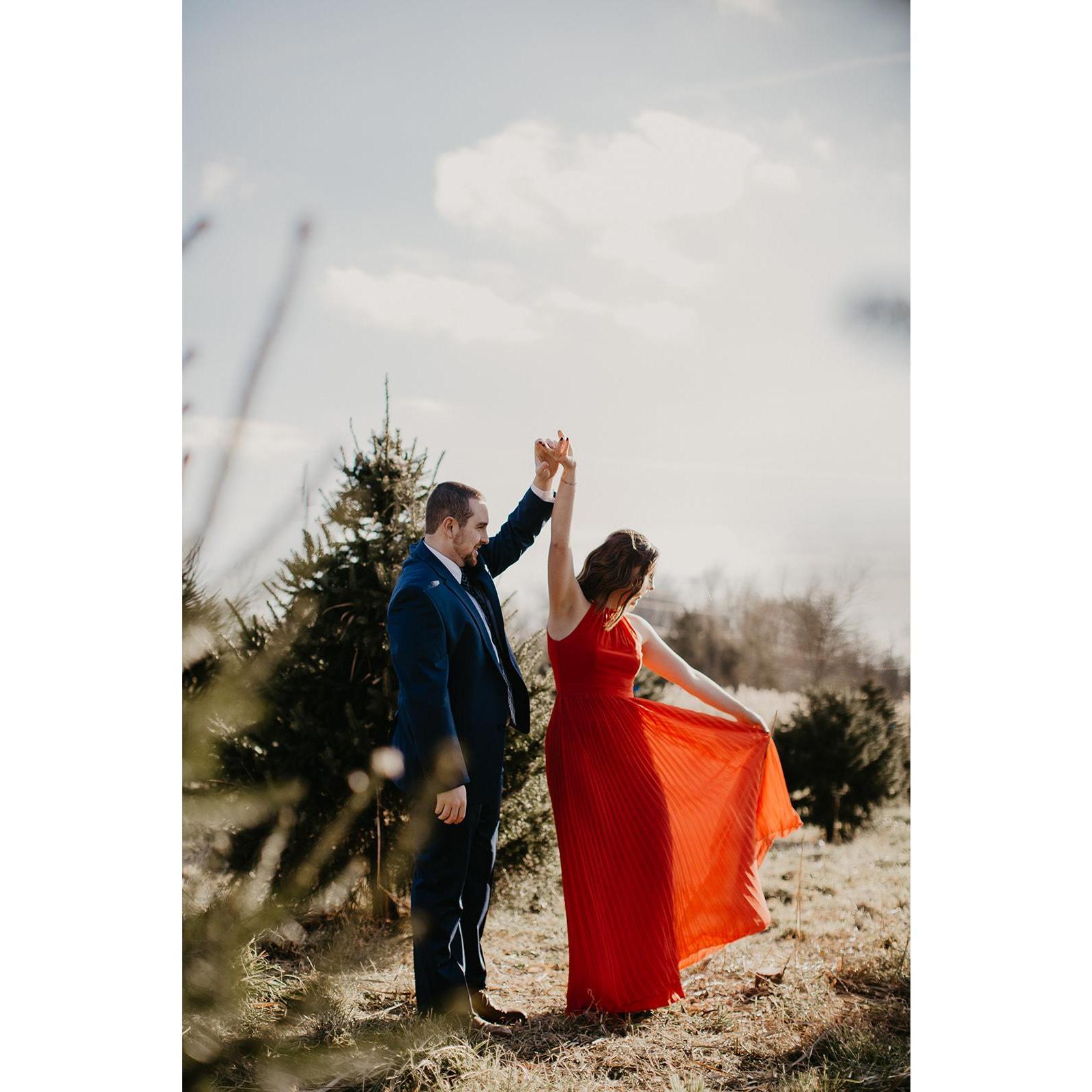 Engagement Photos, Shawnee Trail Tree Farm | Victoria Photos, December 2019