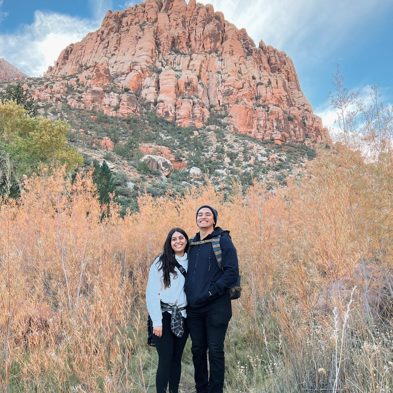 11.11.2022 | Isaias took Nicole on a hike at Red Rock Canyon in Las Vegas.