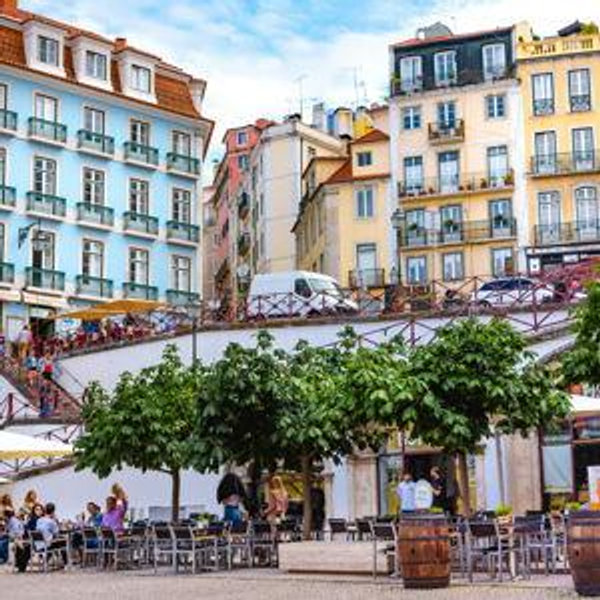 Hotel & Airbnb Stays