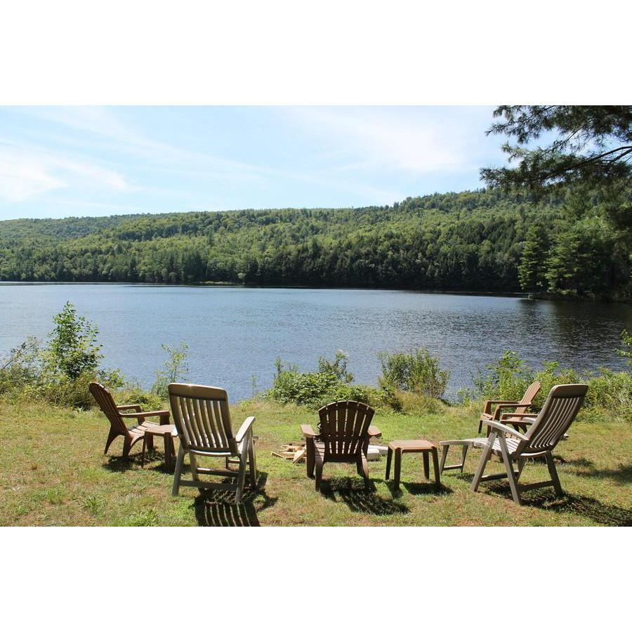 Maine Lakeside Cabins is located on Wyman Lake