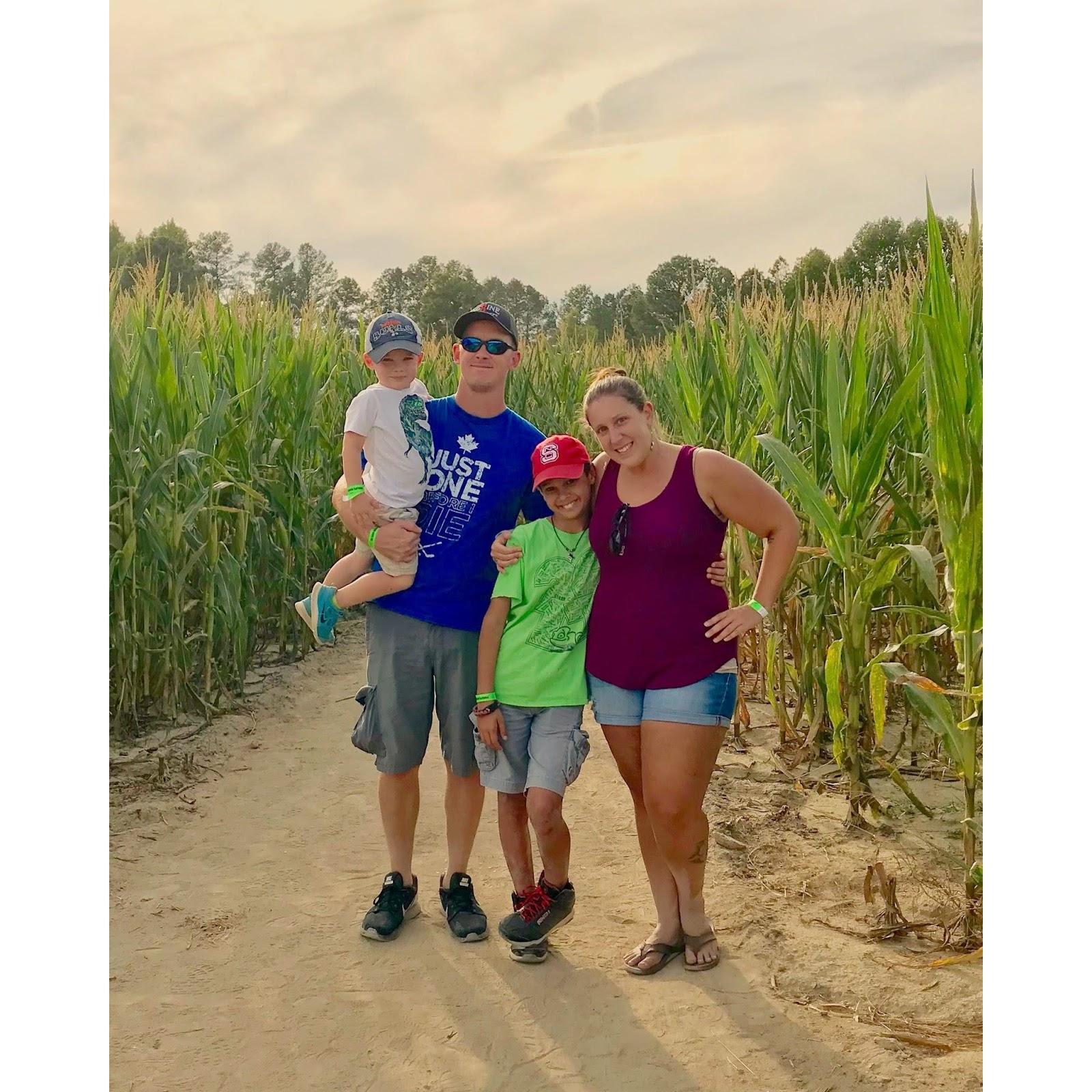 Corn maze with the family 9/2017